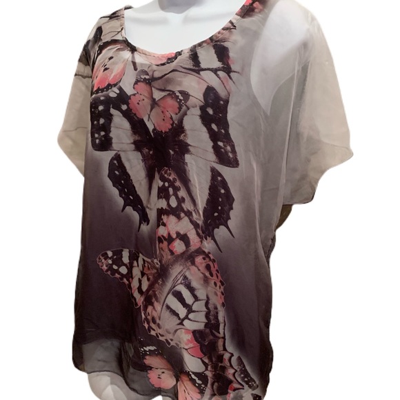 ONE WORLD Tops - One‎ World Top with overlay